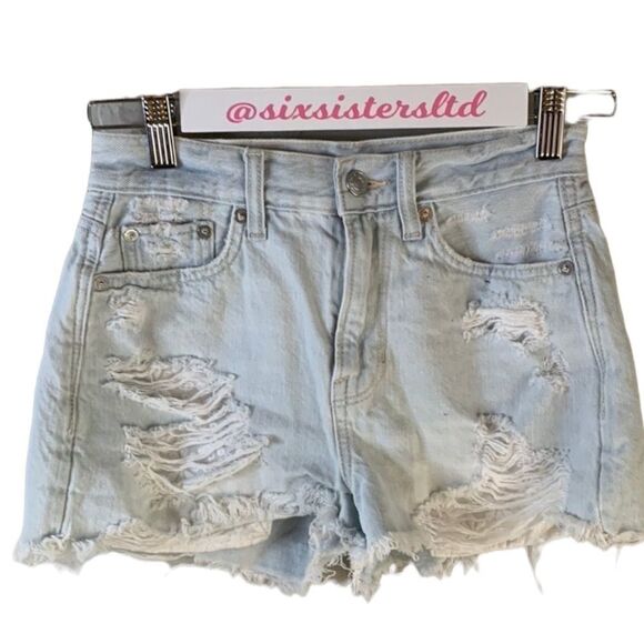 American eagle faded distressed denim cut off jeans size 00. Decorative pockets. - Picture 1 of 11
